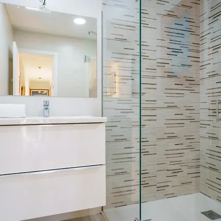 Homeholidaysrentals Snow - Costa Barcelona